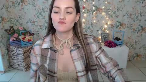 Lina online show from February 17, 9:35 am