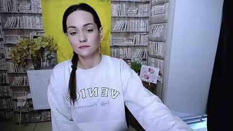 Lina online show from November 24, 10:04 am