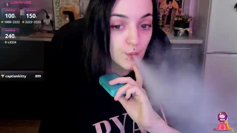 Lina 3  1715622743 online show from February 11, 11:43 am