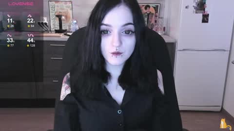 Lina 3  1715622743 online show from November 25, 7:52 am