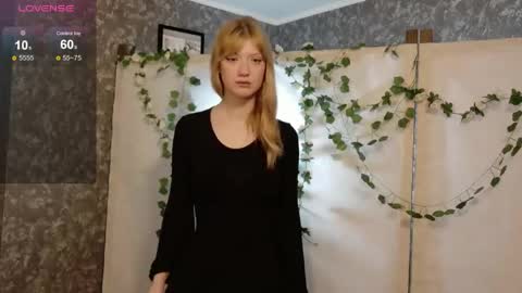 Snapshot of lina_vi chatting on May 13, 8:27 pm Lina online show from May 13, 8:27 pm