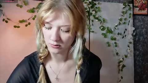 Lina online show from July 2, 8:04 pm