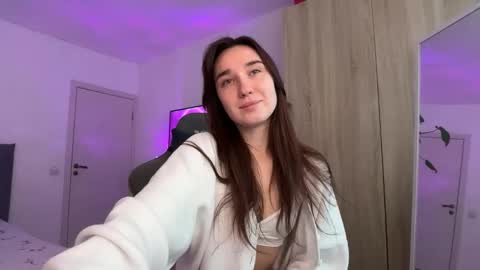 Lina online show from November 6, 7:53 am