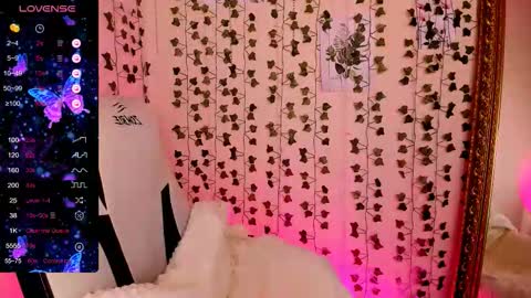 Lina online show from February 24, 8:23 am