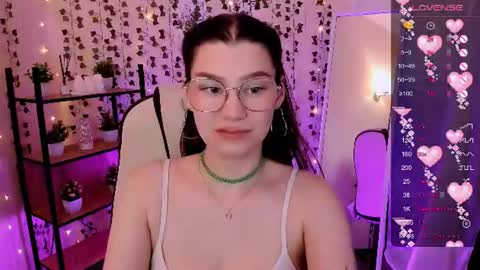 Snapshot of linablossom chatting on July 1, 2:13 am Lina online show from July 1, 2:13 am