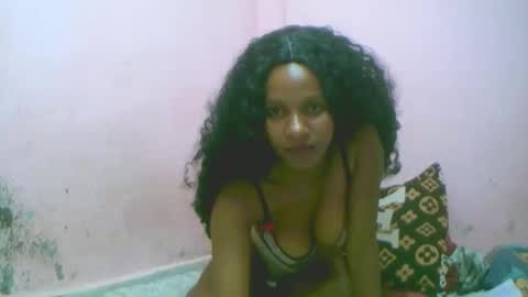 linah1123 online show from December 1, 7:19 pm