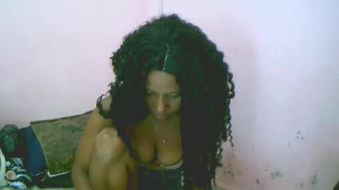 linah1123 online show from April 2, 10:13 am