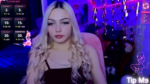 I am Lina online show from March 4, 10:10 am