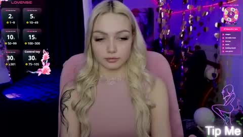 I am Lina online show from April 14, 10:10 am