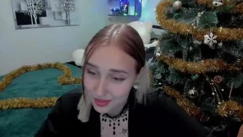 Lina online show from December 21, 8:43 pm