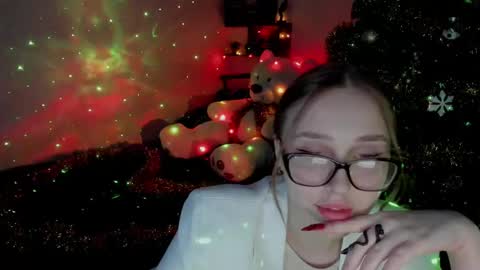 Lina online show from December 30, 8:25 pm