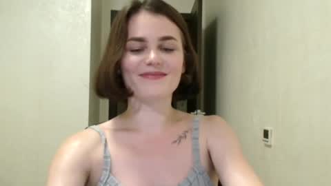 Snapshot of linda_aa chatting on June 29, 7:03 pm Linda online show from June 29, 7:03 pm