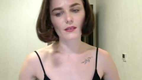 Snapshot of linda_aa chatting on July 13, 7:27 pm Linda online show from July 13, 7:27 pm