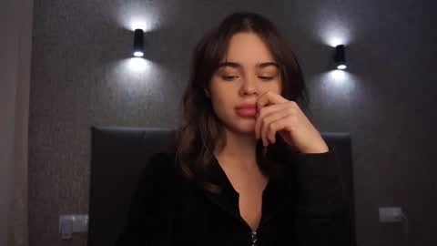 Linda online show from December 20, 1:18 pm