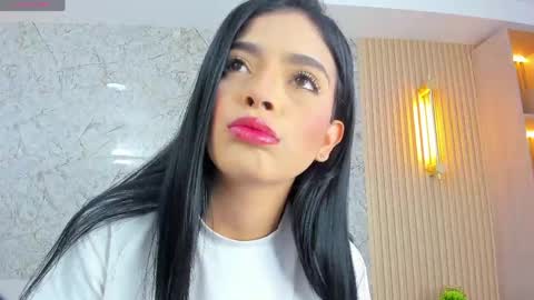 Snapshot of linda_cooper_ chatting on April 29, 1:48 pm LINDA online show from April 29, 1:48 pm