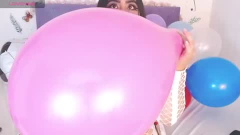 Linda  online show from July 7, 12:24 am