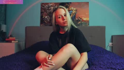 Snapshot of linda_roxy chatting on February 4, 3:26 pm Linda online show from February 4, 3:26 pm