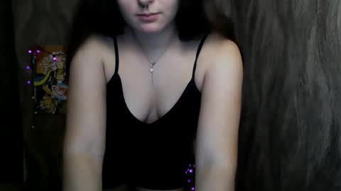 Snapshot of linda_s_ chatting on November 7, 1:44 pm Linda online show from November 7, 1:44 pm