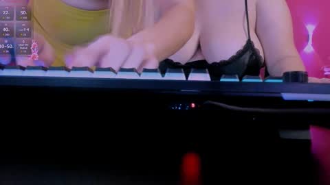 linda_save online show from March 8, 2:04 am