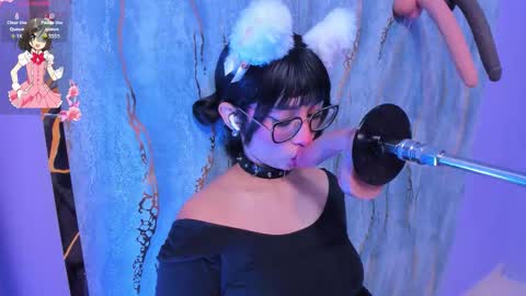 linda_sofi__ online show from February 13, 9:11 pm