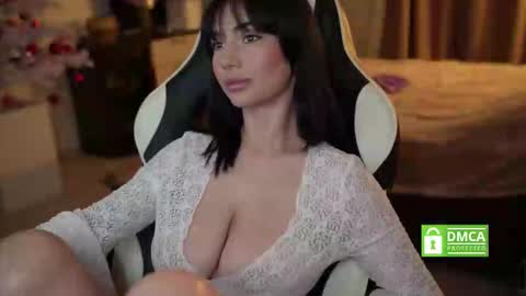 Snapshot of linda_warners chatting on February 3, 3:28 pm Call me Linda online show from February 3, 3:28 pm