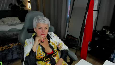 Linda Zefir online show from June 3, 1:19 am