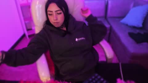 linda miller online show from February 21, 6:51 am