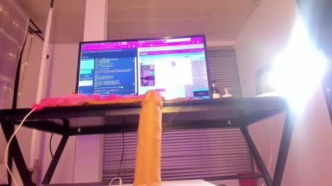 linda miller online show from March 4, 5:00 am