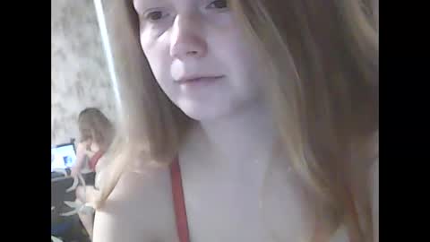 LindaAhSkys online show from October 17, 11:57 am
