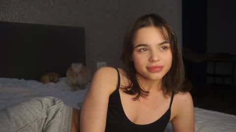 Snapshot of lindaaii chatting on May 14, 1:18 pm Linda online show from May 14, 1:18 pm