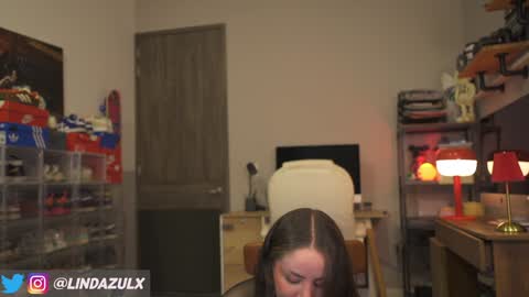 Nia  online show from November 7, 3:34 pm