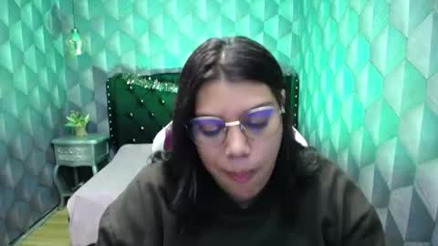 Snapshot of lindabreexlove chatting on December 23, 5:06 am    online show from December 23, 5:06 am
