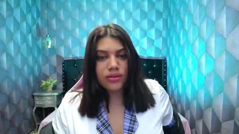 Snapshot of lindabreexlove chatting on January 8, 8:06 am    online show from January 8, 8:06 am