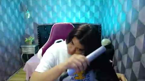 Snapshot of lindabreexlove chatting on January 9, 9:16 am    online show from January 9, 9:16 am