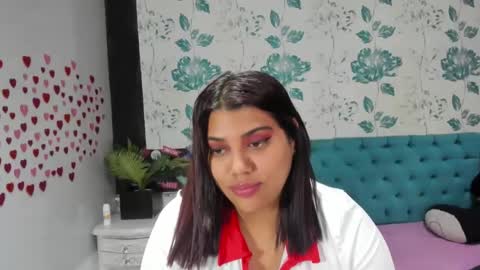 Snapshot of lindabreexlove chatting on January 18, 10:06 pm    online show from January 18, 10:06 pm