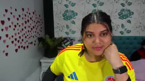 Snapshot of lindabreexlove chatting on January 25, 7:07 pm    online show from January 25, 7:07 pm