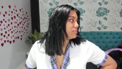Snapshot of lindabreexlove chatting on January 31, 3:22 pm    online show from January 31, 3:22 pm