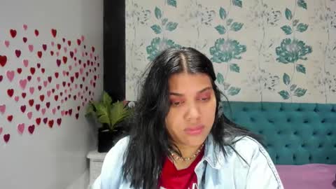 Snapshot of lindabreexlove chatting on February 13, 3:24 pm    online show from February 13, 3:24 pm