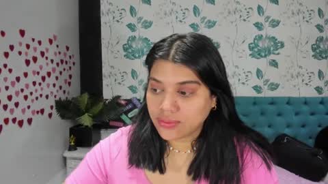 Snapshot of lindabreexlove chatting on February 24, 4:04 pm    online show from February 24, 4:04 pm