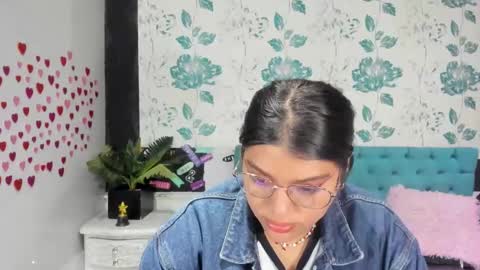 Snapshot of lindabreexlove chatting on February 27, 6:31 pm    online show from February 27, 6:31 pm