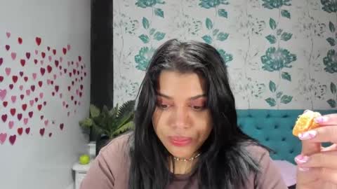 Snapshot of lindabreexlove chatting on March 5, 3:07 pm    online show from March 5, 3:07 pm