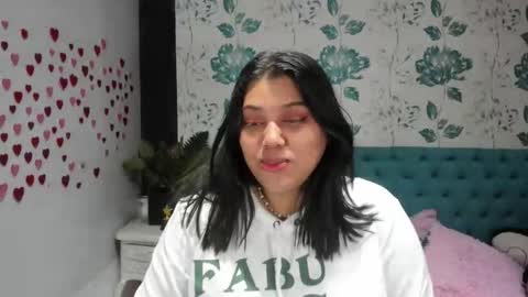 Snapshot of lindabreexlove chatting on March 6, 6:16 pm    online show from March 6, 6:16 pm