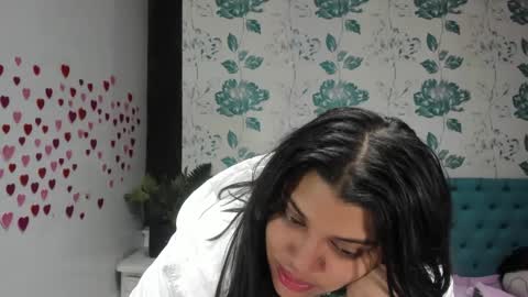 Snapshot of lindabreexlove chatting on March 8, 8:25 pm    online show from March 8, 8:25 pm
