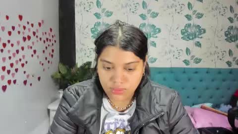 Snapshot of lindabreexlove chatting on March 9, 5:28 pm    online show from March 9, 5:28 pm