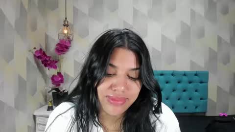 Snapshot of lindabreexlove chatting on September 27, 3:17 pm    online show from September 27, 3:17 pm