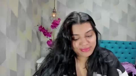 Snapshot of lindabreexlove chatting on October 7, 2:58 pm    online show from October 7, 2:58 pm