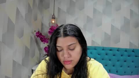 Snapshot of lindabreexlove chatting on October 13, 1:11 pm    online show from October 13, 1:11 pm