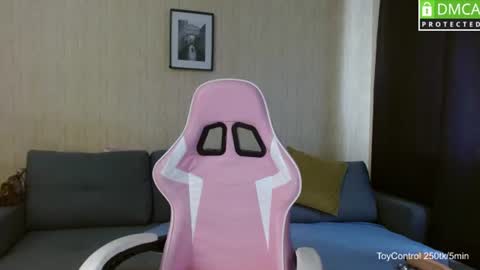 LindaErnestine online show from July 27, 10:33 am