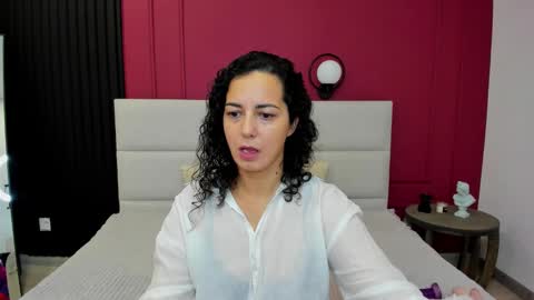 Linda online show from October 18, 1:41 am