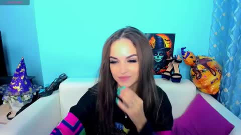 Linda online show from November 13, 3:05 am